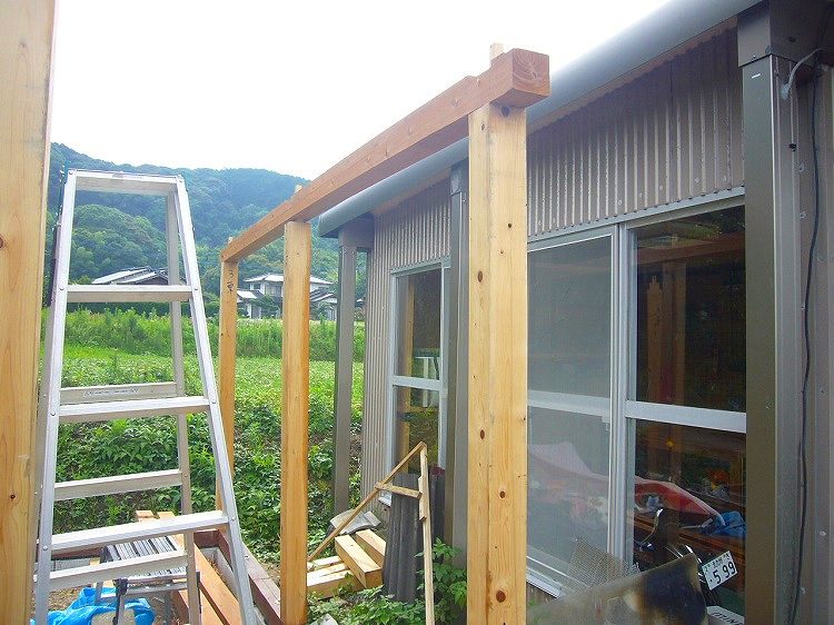 ニワトリ小屋diy 祝 ついに棟上げ 里山４ライフ