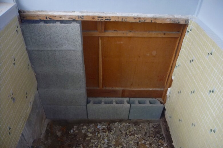 浴室の壁をブロック積みで作る